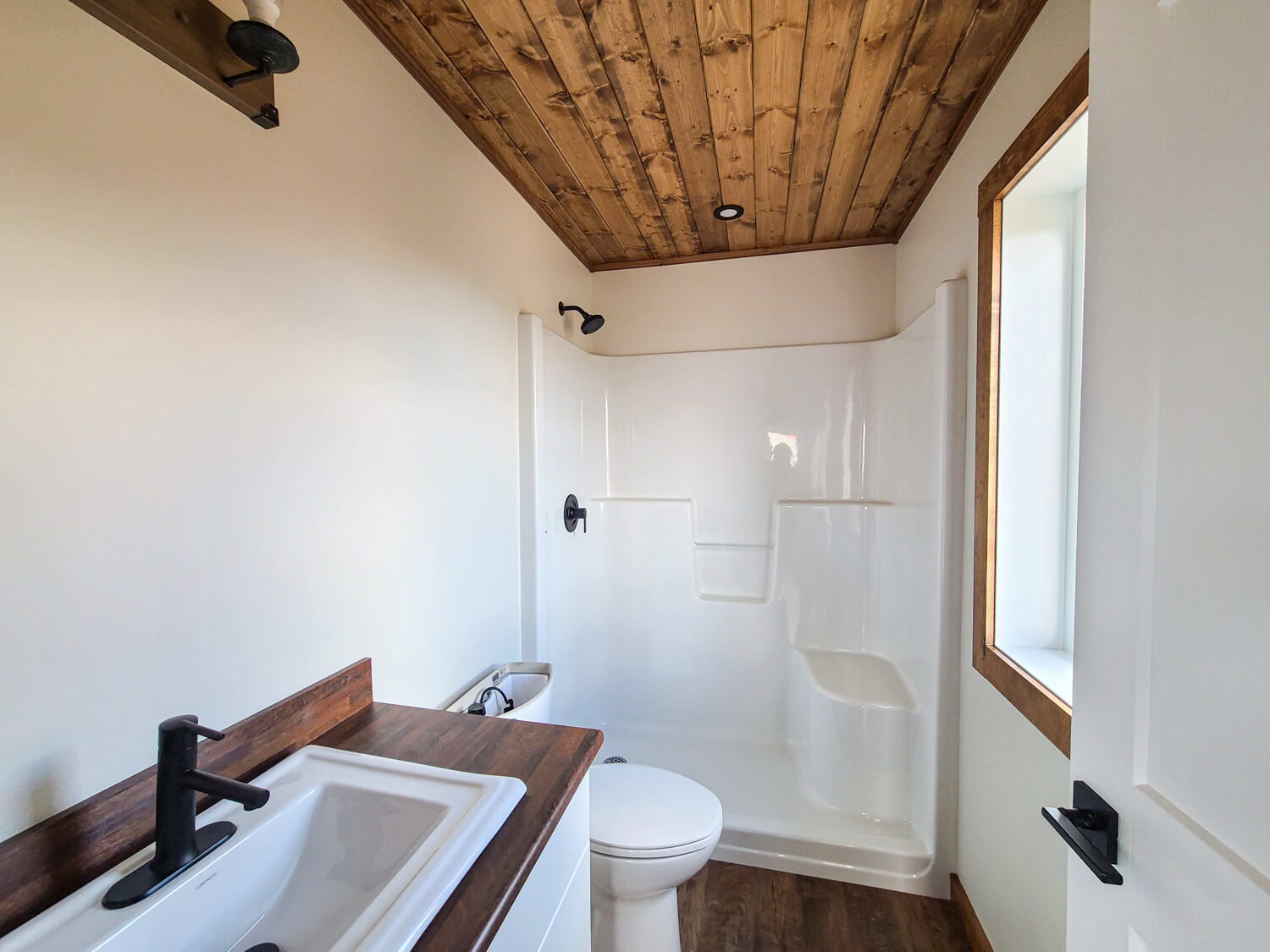 desautels bathroom