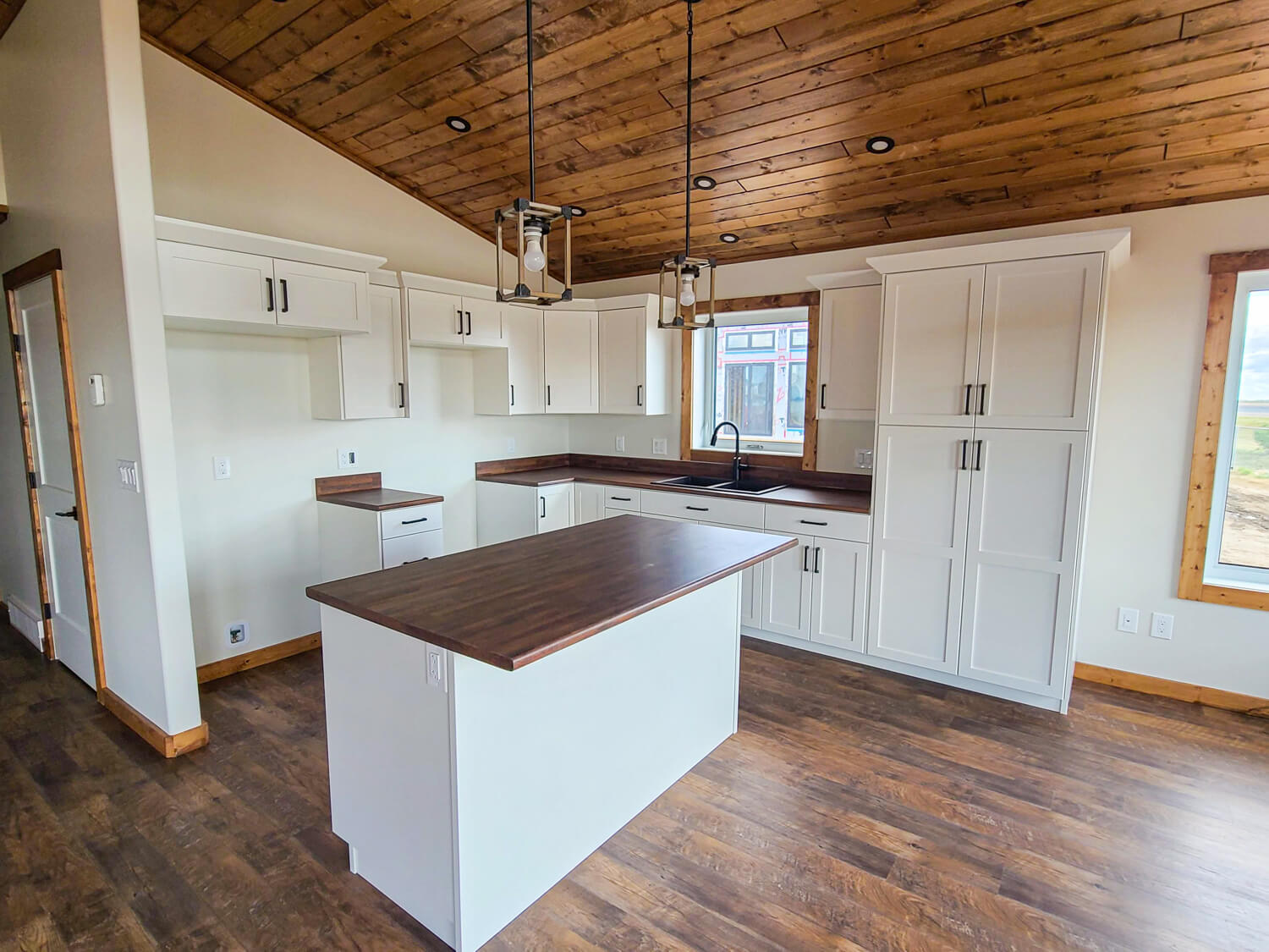 desautels inside kitchen